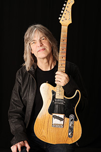 Mike STERN